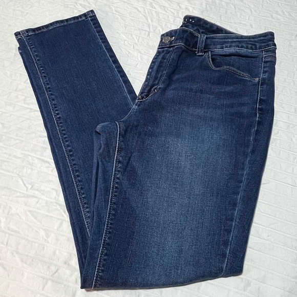 White House Black Market skinny leg Jeans - Picture 2 of 8